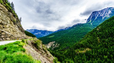 Otoyol 99, British Columbia, Kanada kıyı Dağları yolunda rüzgarlar gibi Duffy Lake Road