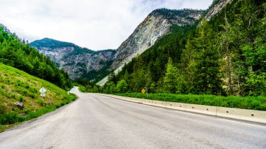 Otoyol 99, British Columbia, Kanada kıyı Dağları yolunda rüzgarlar gibi Duffy Lake Road