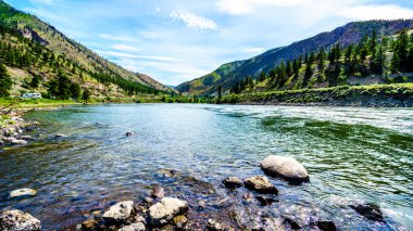 Thompson Thompson vadiden akan nehir