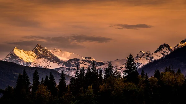 Západ Slunce Nad Mount Chamberline Mount Goslin Canadian Rockies Britské — Stock fotografie