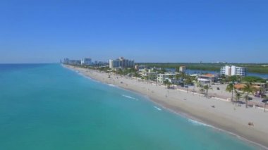 Havadan görüntüleri Hollywood Beach. Florida, ABD. 4k