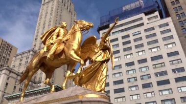 Central Park yakınlarındaki General William Tecumseh Sherman'ın heykeli. ABD, New York, 1 Mayıs 2017.