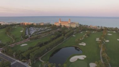Hava. Palm Beach üzerinde uçan, lüks yer yaşayan ve tatil için.