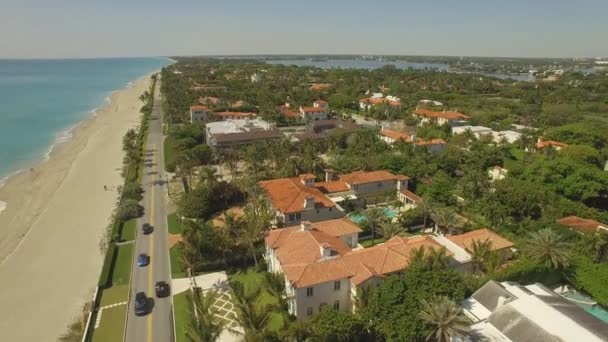 Aerial bilder. Flyger över Palm Beach, lyxiga rum för boende och semester — Stockvideo