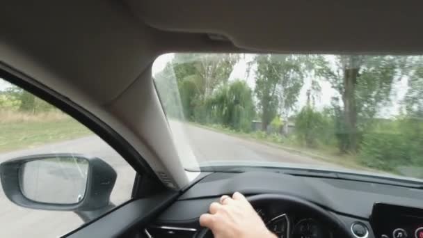 Facet Który Prowadzi Samochód Punkt Widzenia — Wideo stockowe