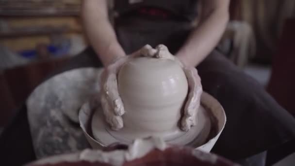 Ceramics Studio Potter Work Clay Bowl Spinning Pottery Wheel — Stock Video