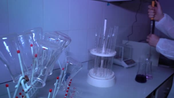 Footage Scientist Working Scientific Tools Chemicals Laboratory — Stock Video