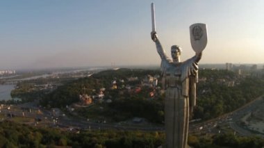 Vatan anıt, Ukrayna