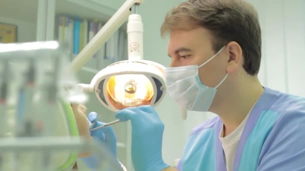 Dentista e paziente — Video Stock