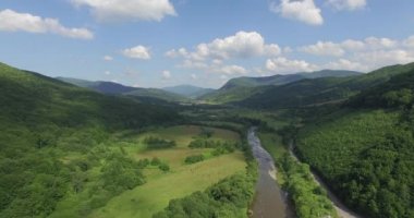 4 k (Hava görkemli dağlar)