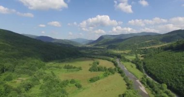 4 k (Hava görkemli dağlar)