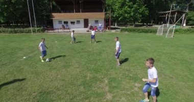 Futbol Okulu, 4 k (Hava eğitim)