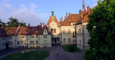 Shenborn Kalesi, Fransız tarzında romantik bir peri masalı konağıdır. Haziran 2015