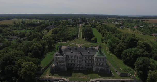 Maravilhoso Castelo-Palácio — Vídeo de Stock