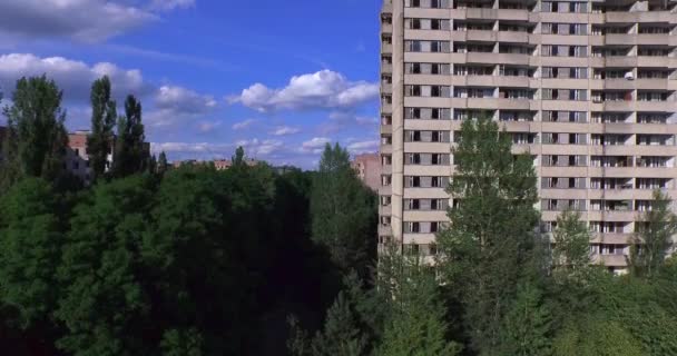 La ciudad abandonada de Pripyat cerca de Chernobyl (Aérea, 4K ) — Vídeos de Stock