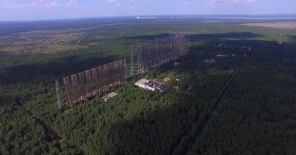 Duga, the Steel Giant Near Чернобыль (Aerial, 4K ) — стоковое видео