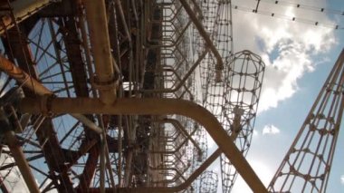 Duga, Chernobyl yakınındaki çelik devi
