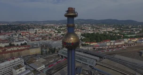 在奥地利 (空中 Spittelau 热废料处理厂) — 图库视频影像