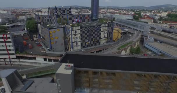 L'impianto di trattamento dei rifiuti termici di Spittelau in Austria (Aerial ) — Video Stock