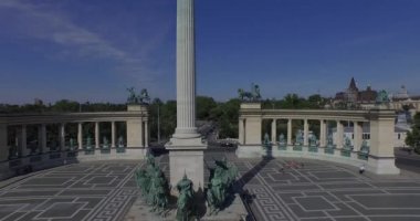 Heroes Square - Budapeşte'nin en büyük meydanı (Hava)