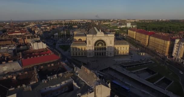 Budapest Keleti trein station (lucht) — Stockvideo