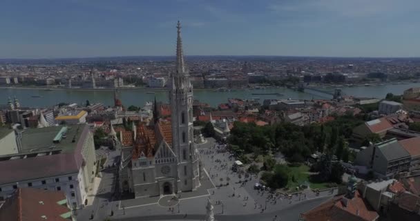 The Matthias Church and the Fishermen's Bastion (AERIAL) — Stock Video