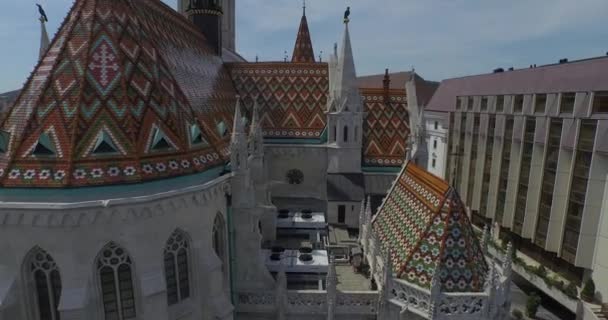 La Iglesia de Matías y el Bastión de los Pescadores (AERIAL ) — Vídeos de Stock