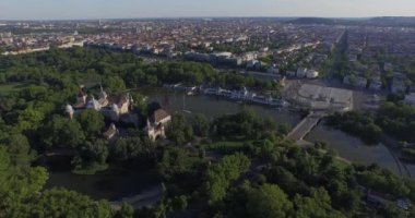 Budapeşte, Macaristan'daki Vajdahunyad Kalesi'nin havadan çekilmiş fotoğrafları