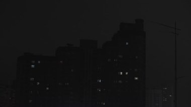 Kyiv 'in yerleşim bölgelerinde elektrik kesintisi. Rusya 'nın Ukrayna' ya karşı savaşının sonuçları