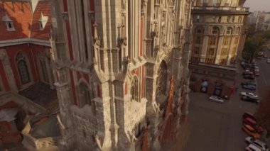 Gotik tarzda St Nicholas Roma Katolik Katedrali. Havadan çekim