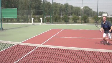 Tenis net oyunda. Ağır çekim video. Bölüm 2