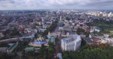Ukrayna sermaye ile çok sayıda tarihi binalar ve srteets orta kısmında