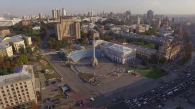 Bağımsızlık Meydanı - Kiev 'in merkez meydanı)
