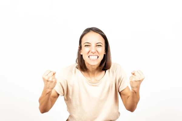 Szczęśliwa Latynoska Kobieta Świętująca Zwycięstwo Gniewem — Zdjęcie stockowe