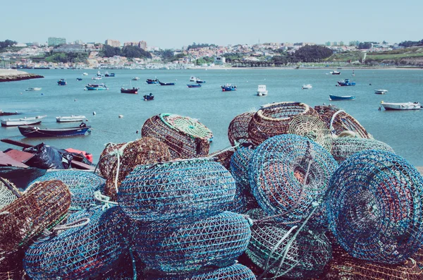 Halászati csapdák és rögzített halászhajók Porto — Stock Fotó