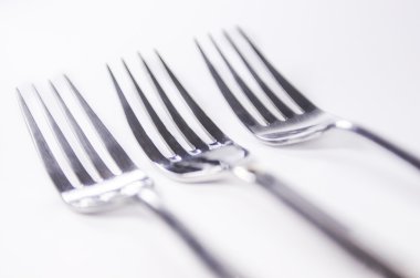 Gümüş çatal kaşık knief beyaz arka plan üzerinde izole