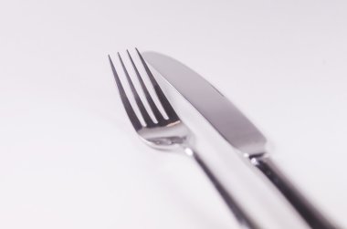 Gümüş çatal kaşık knief beyaz arka plan üzerinde izole