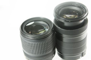 Kamera lensi beyaz arkaplanda izole edildi