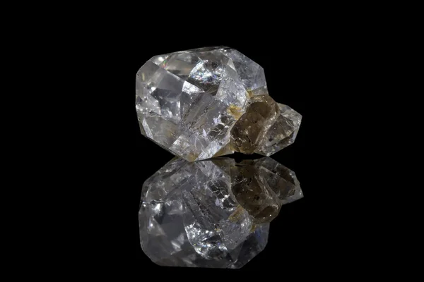 Herkimer Diamond dengan latar belakang hitam — Stok Foto