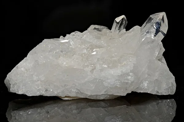 Aglomerado de quartzo transparente — Fotografia de Stock