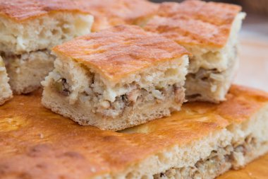 Etli börek. Parça et ve Pirinç pastası.