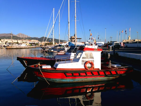 Marina tekne — Stok fotoğraf