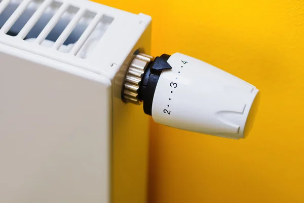 Radiator thermostat — Stock Photo, Image