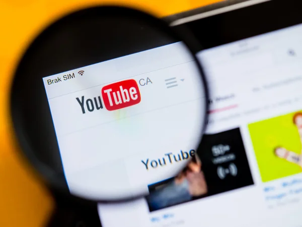 Poznan, Polonya - 15 Nisan 2015: Youtube Ca Web sitesi ana sayfa