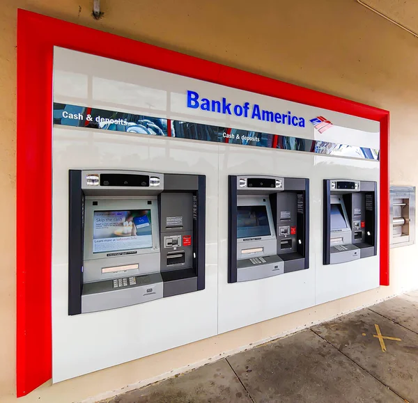 Fila Tres Cajeros Automáticos Bank America Aislados Cajero Automático San —  Fotos de Stock
