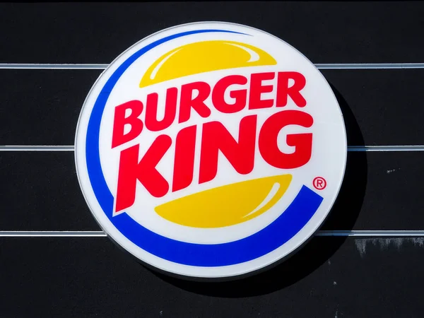 Burger King logosu fast food restoran zinciri. San Francisco, Kaliforniya, ABD, 2021
