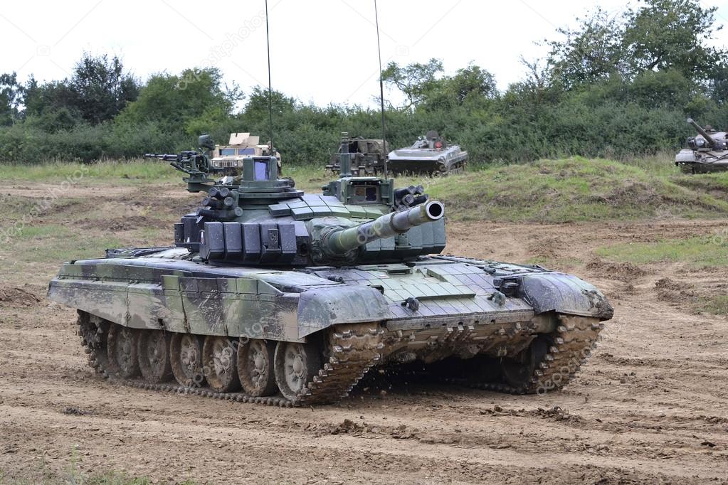 Heavy main battle tank T72 M4