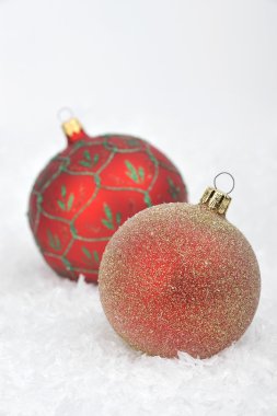 Karda noel baloları