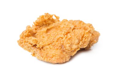 Kızarmış tavuk beyazda izole.