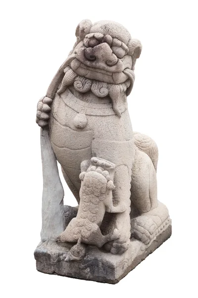 Taş aslan heykeli, koruma ve güç sembolü — Stok fotoğraf